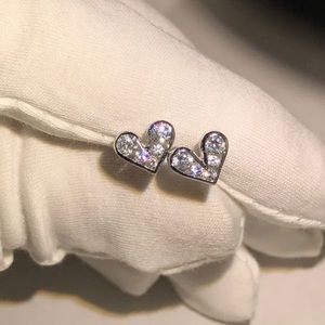 925 Sterling Silver Zircon Dainty Heart Studded Earring